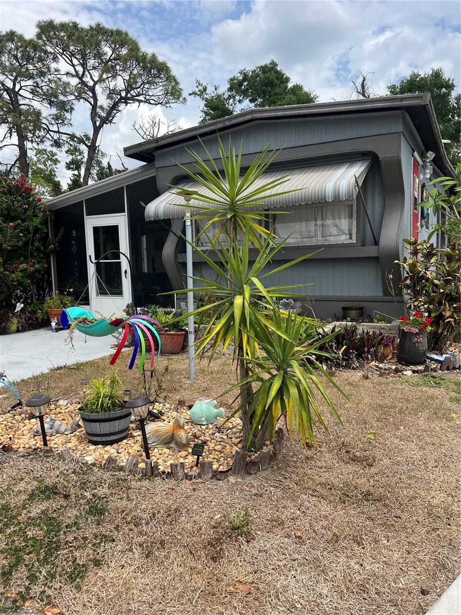 Listing photo id 1 for 1005 Whitehurst Road 92