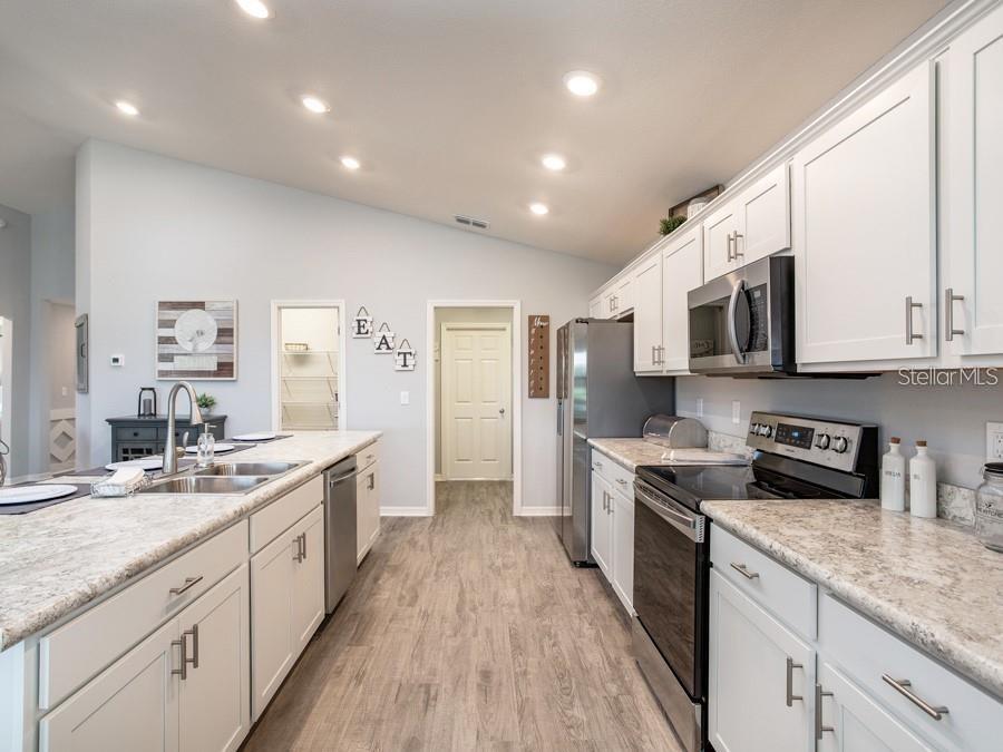 Image 3 of 12 For 1412 Portmore Drive