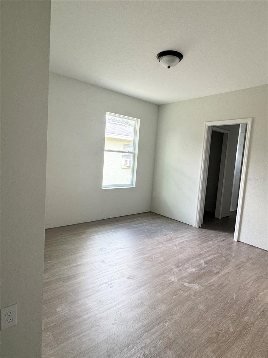 Image 7 of 11 For 625 9th Street