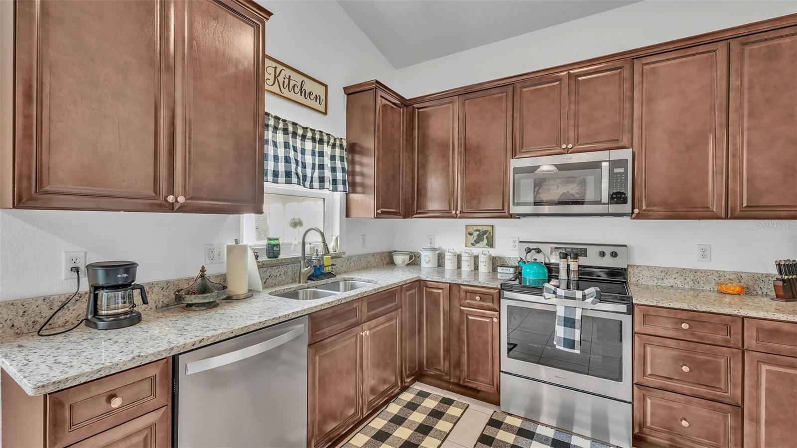 Image 15 of 35 For 242 Kings Pond Avenue Sw