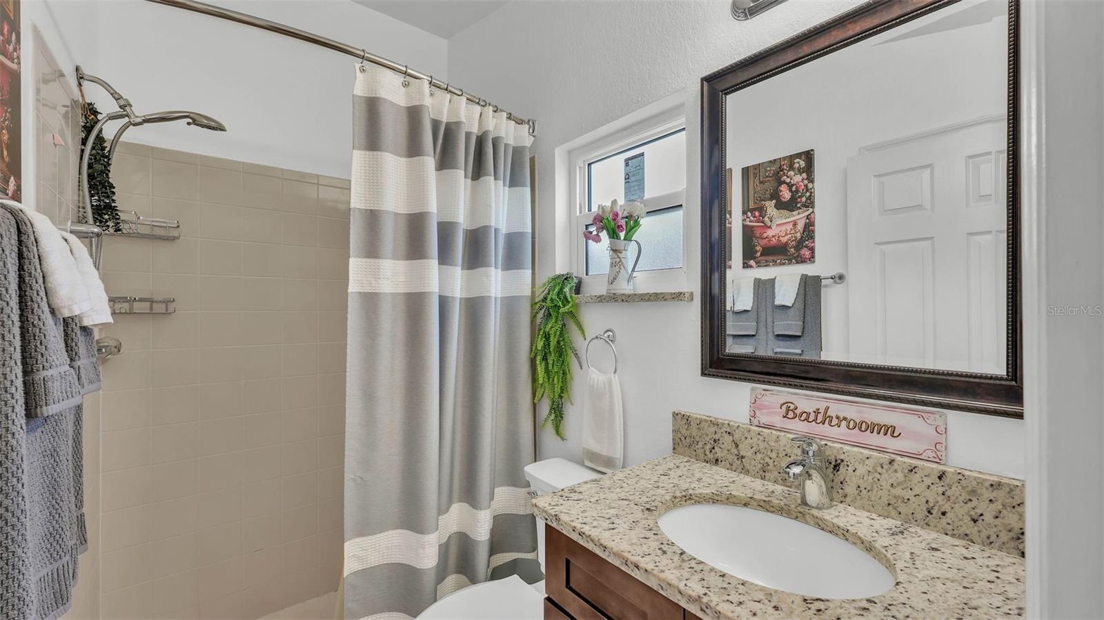 Image 21 of 35 For 242 Kings Pond Avenue Sw