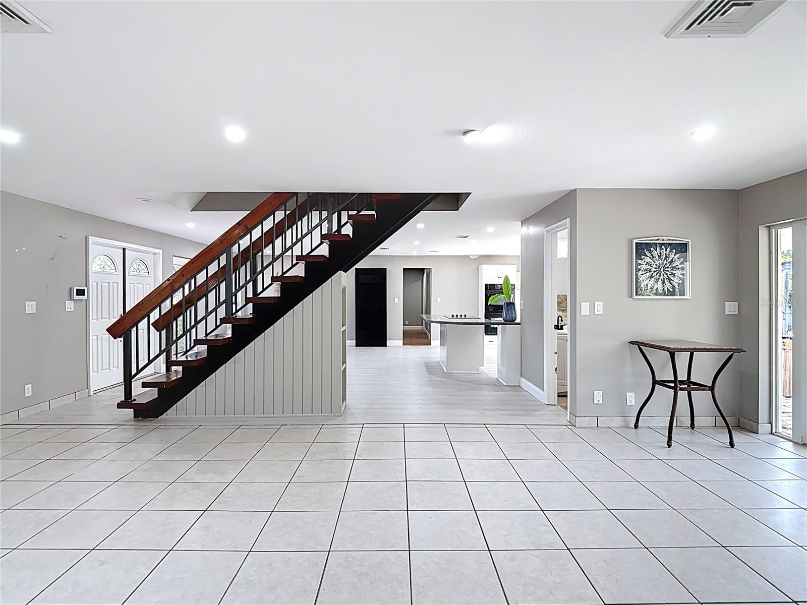 Image 18 of 84 For 10227 53rd Court