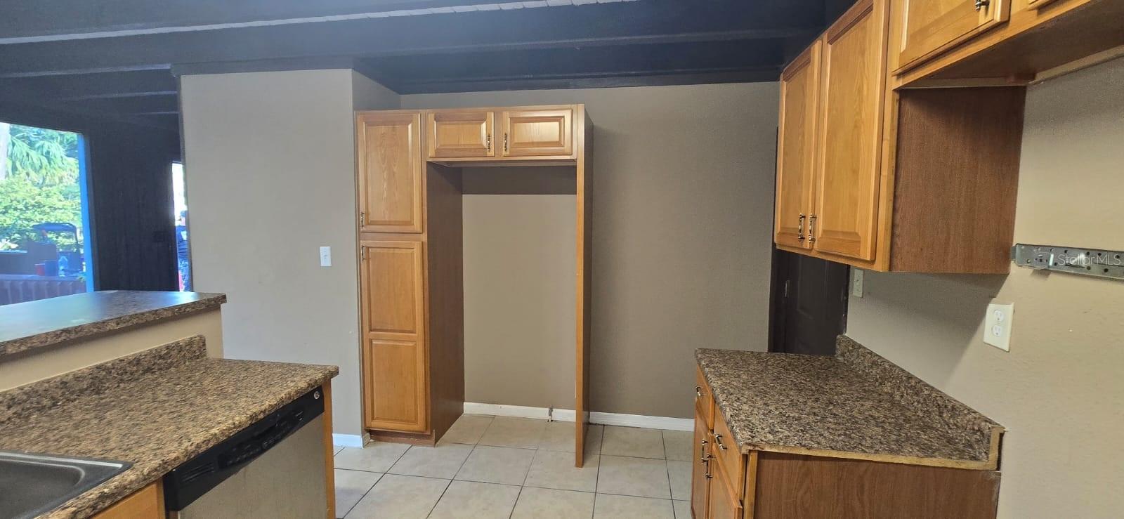 Image 13 of 31 For 6221 Woodhaven Drive