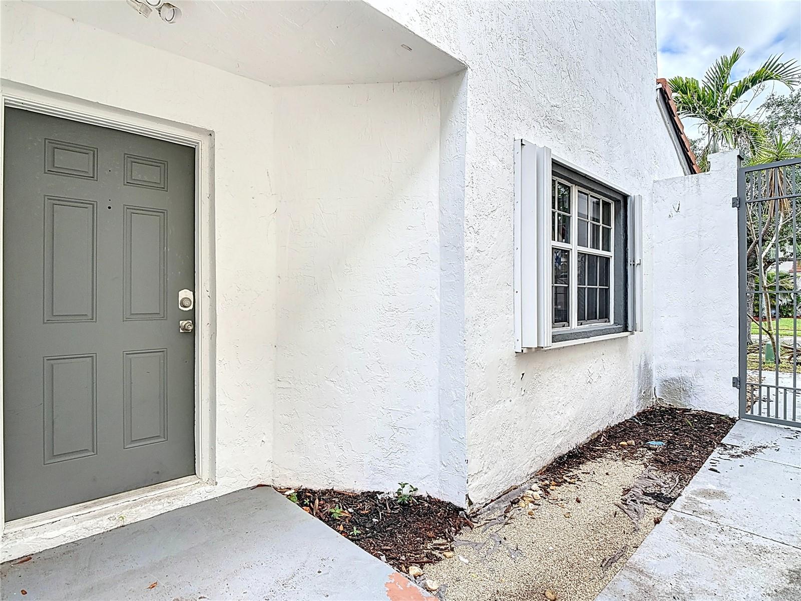 Image 4 of 51 For 10764 Lenox Road