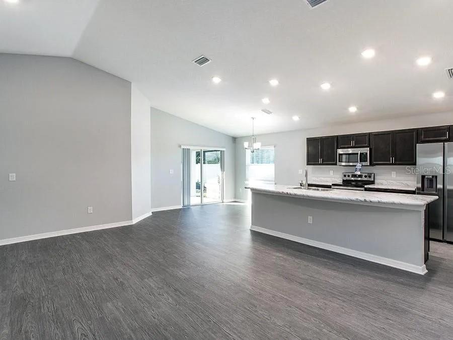 Image 3 of 12 For 2512 58th Circle E