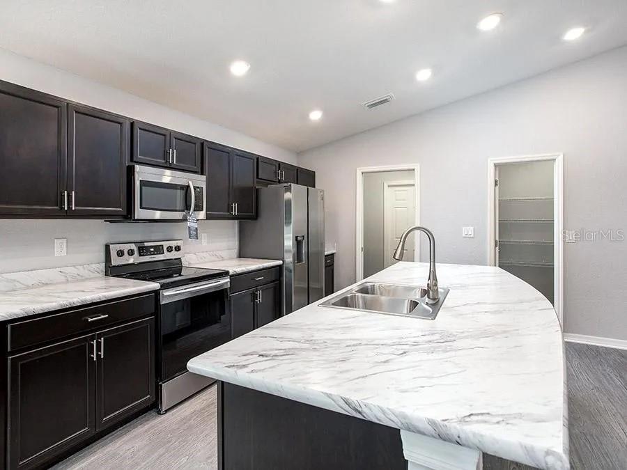 Image 4 of 12 For 2512 58th Circle E