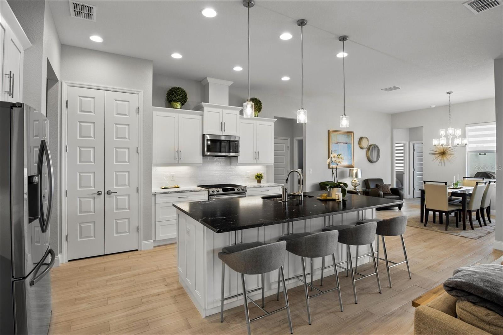 Image 30 of 63 For 6777 Bentridge Drive