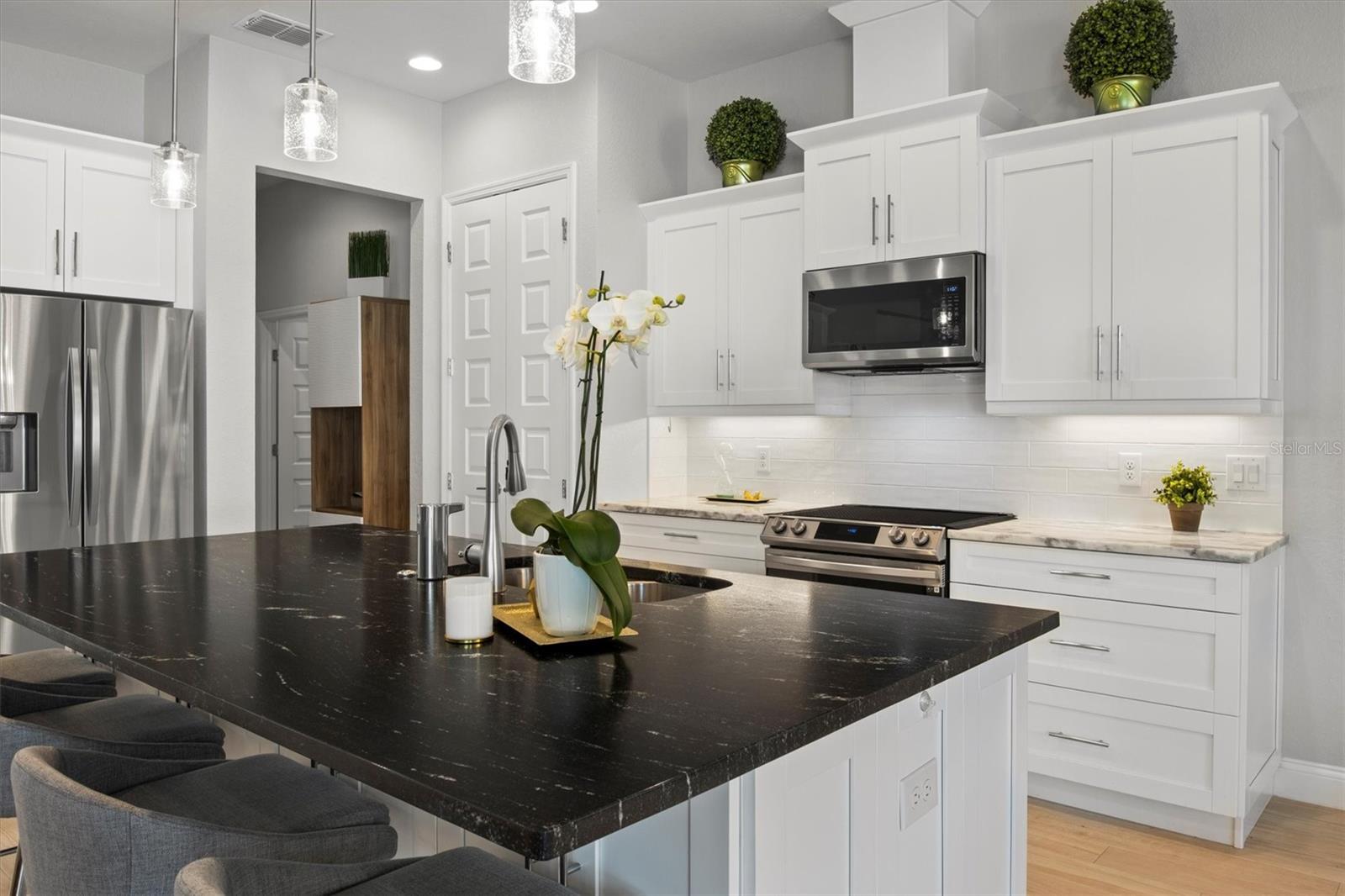 Image 33 of 63 For 6777 Bentridge Drive