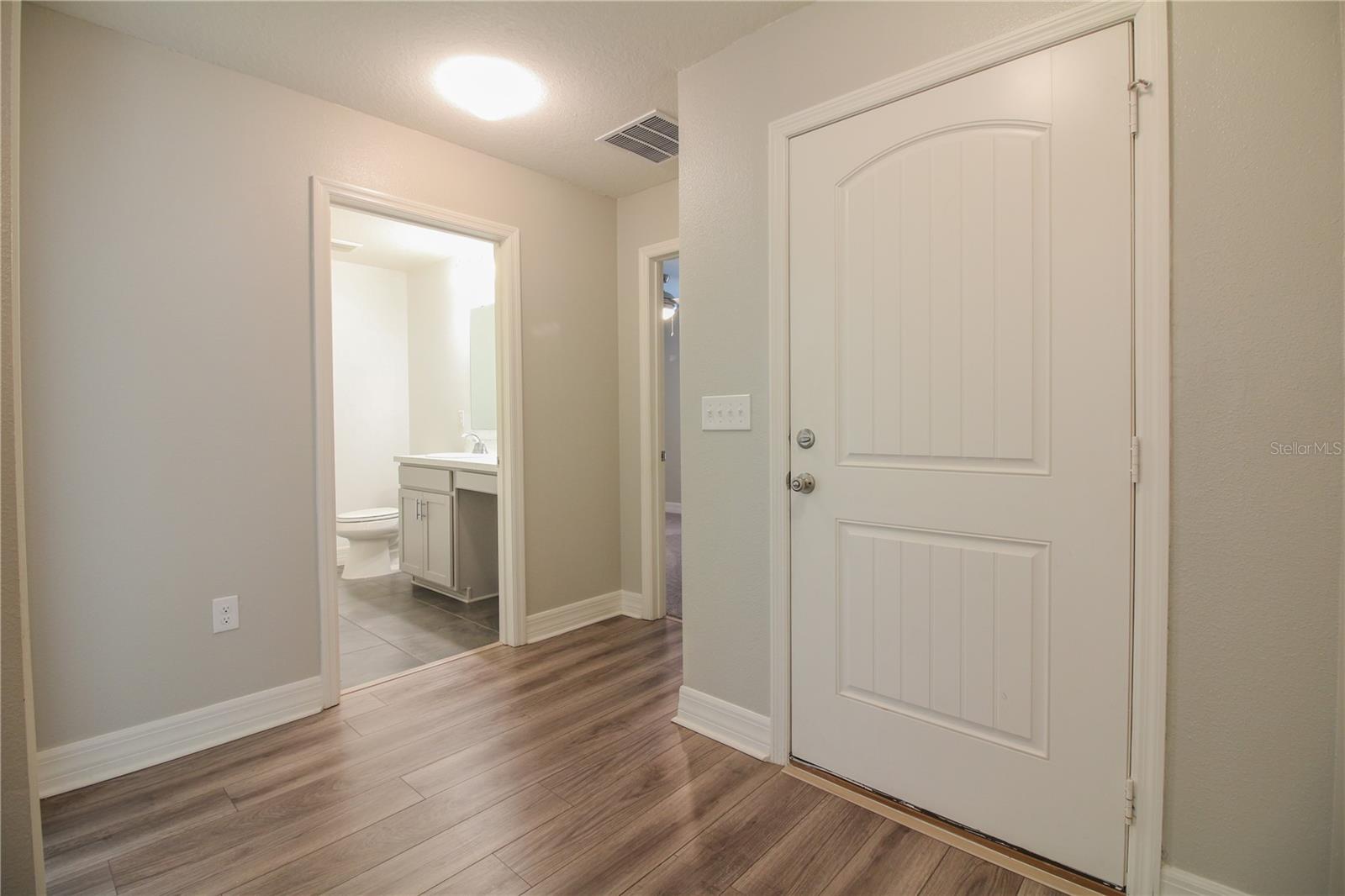 Image 20 of 32 For 7109 Cruz Court