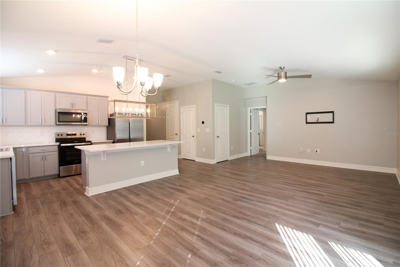 Image 7 of 32 For 7109 Cruz Court
