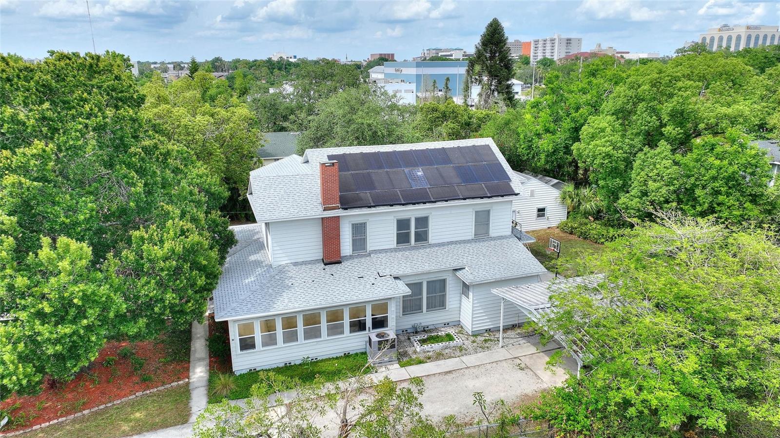 Image 3 of 64 For 716 Franklin Pl