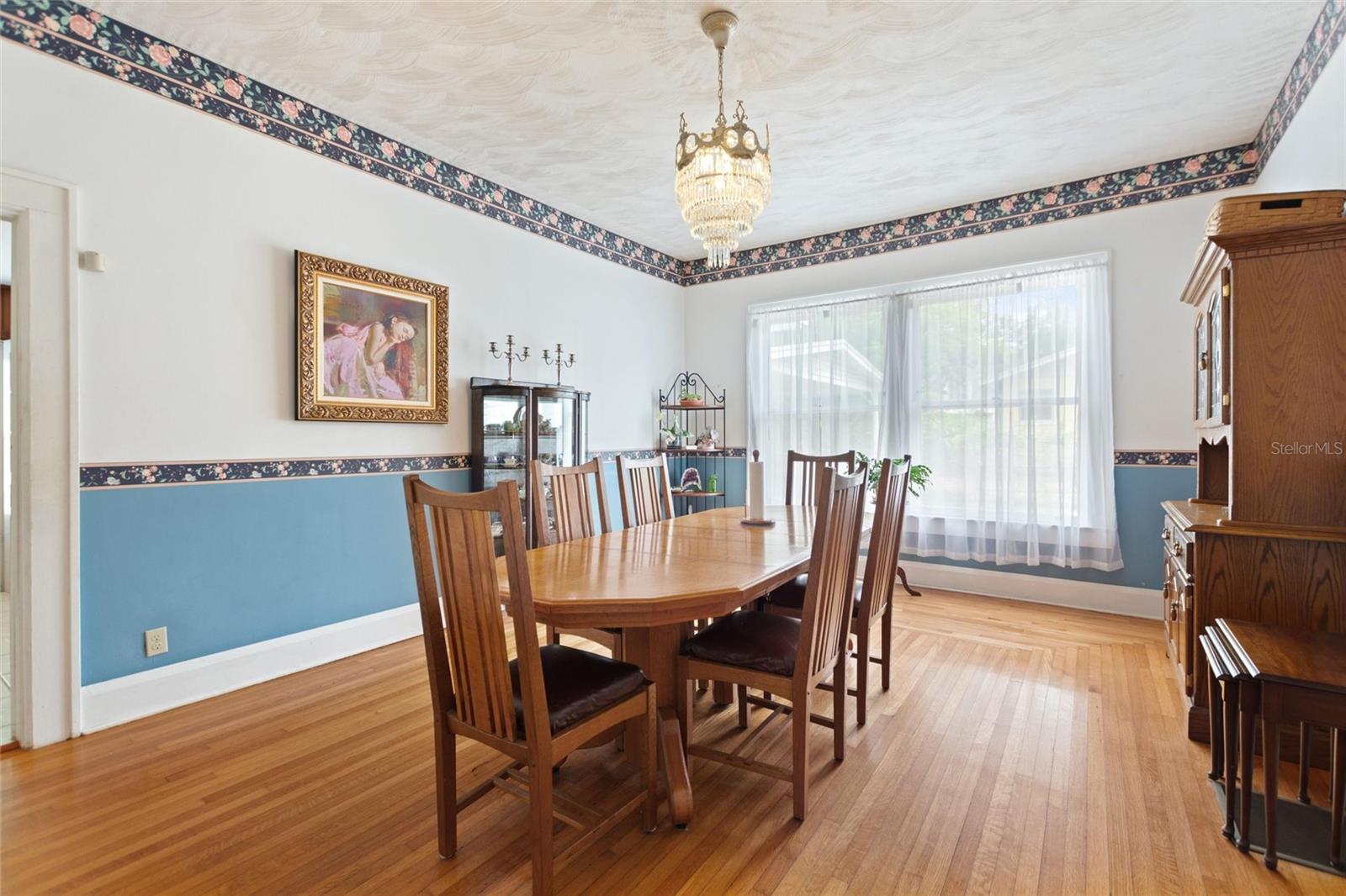 Image 33 of 64 For 716 Franklin Pl