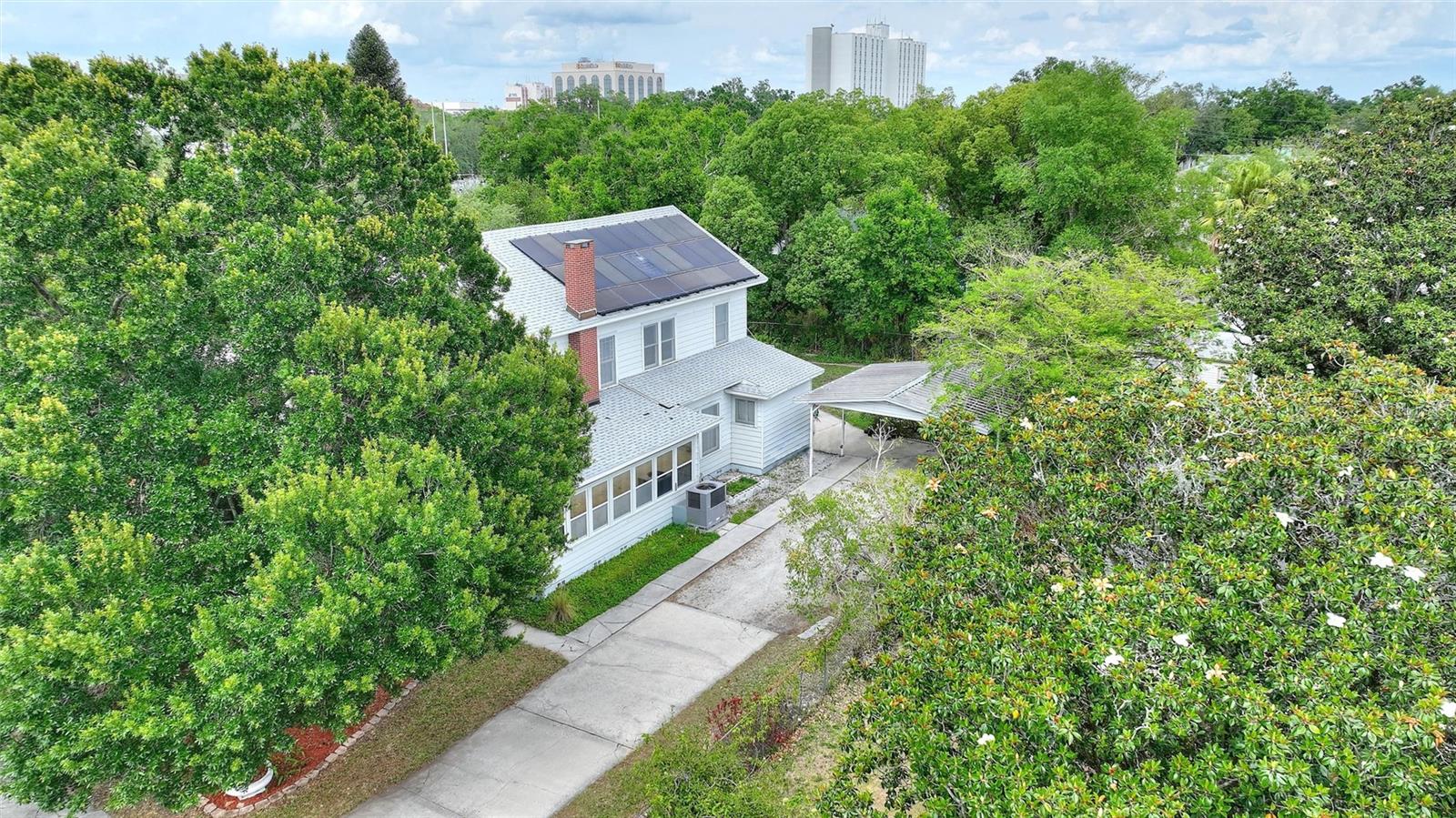 Image 4 of 64 For 716 Franklin Pl