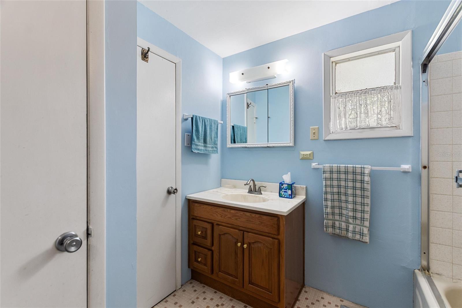 Image 43 of 64 For 716 Franklin Pl