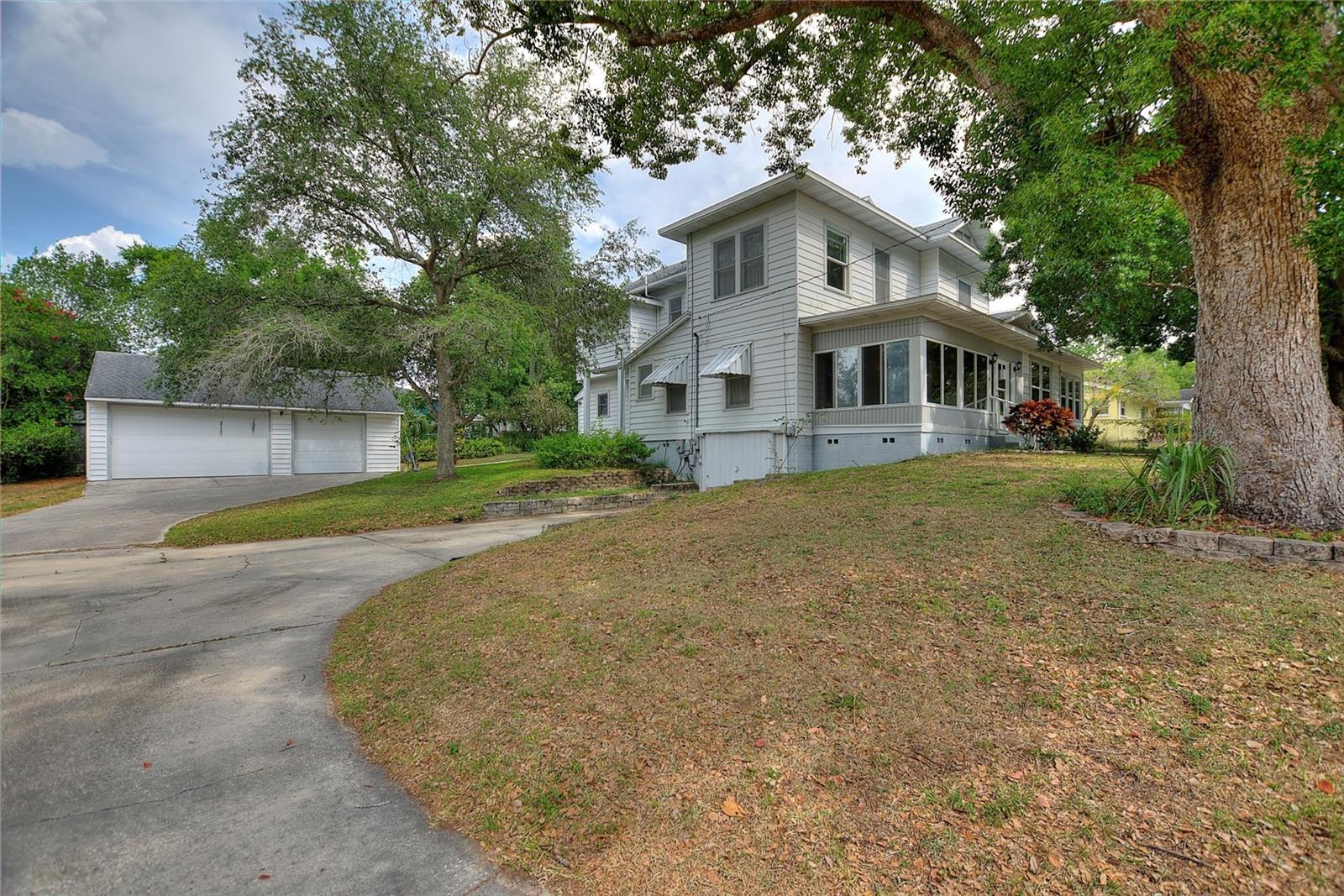 Image 5 of 64 For 716 Franklin Pl