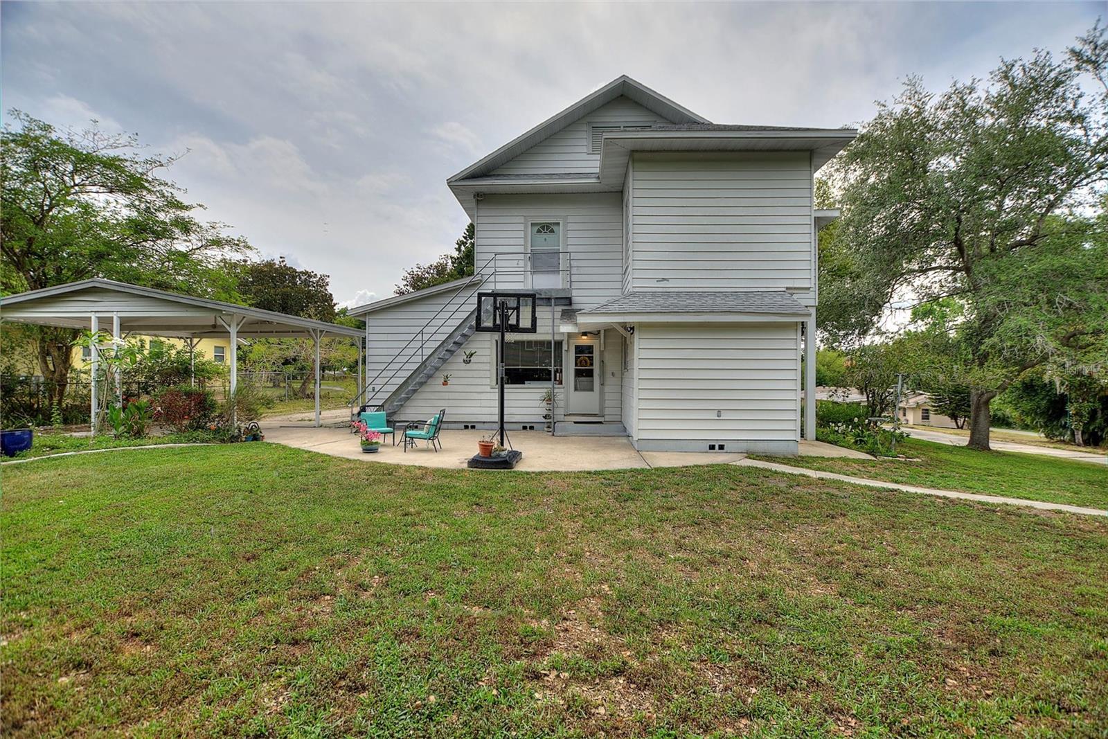 Image 6 of 64 For 716 Franklin Pl