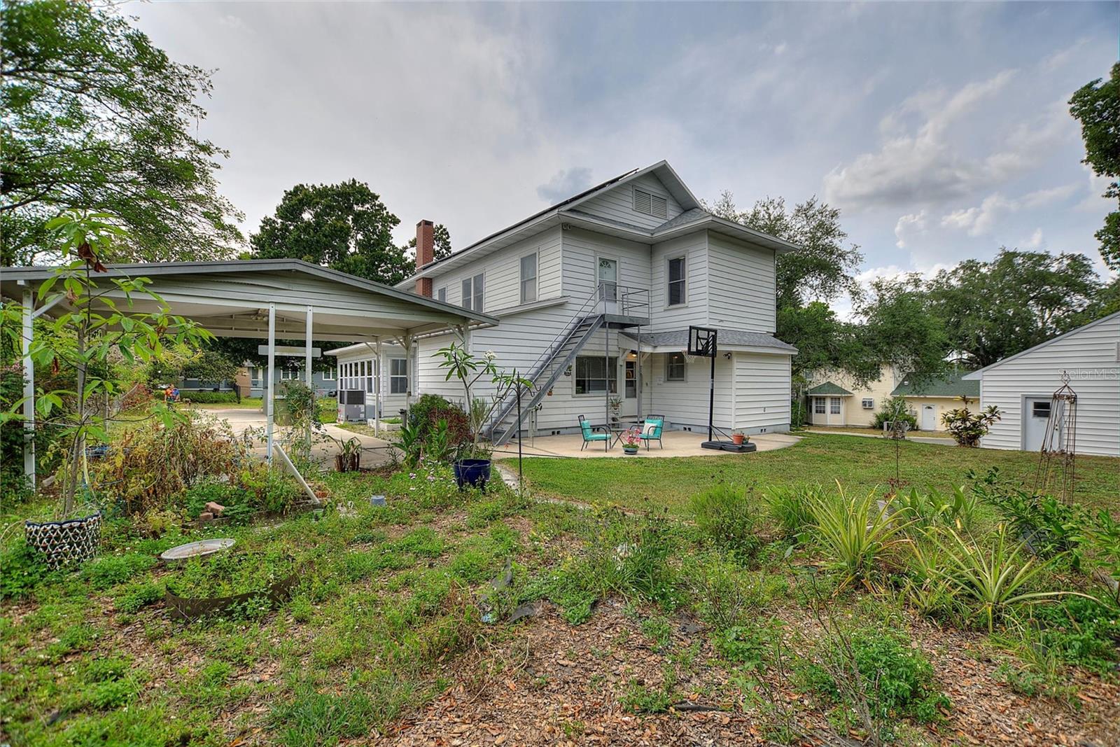 Image 7 of 64 For 716 Franklin Pl