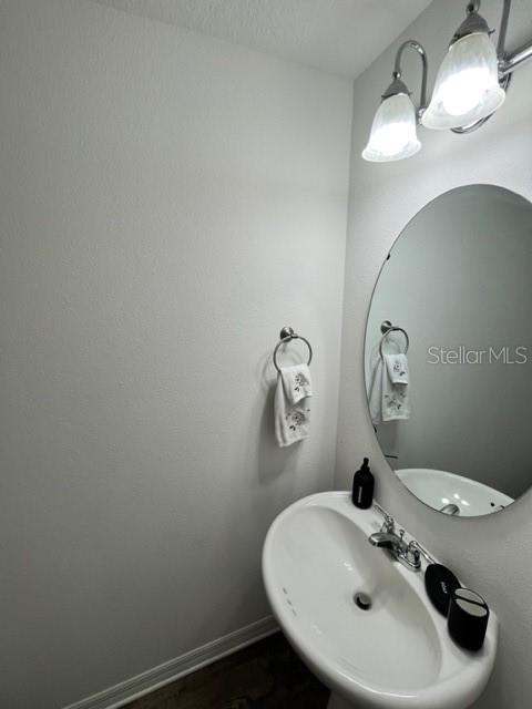 Image 6 of 18 For 879 Grandin Street