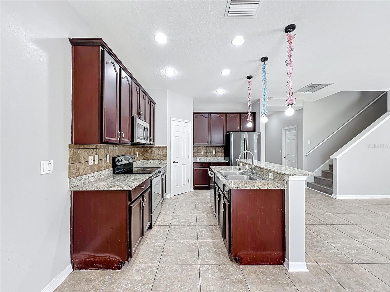Image 15 of 44 For 1401 Parker Den Drive