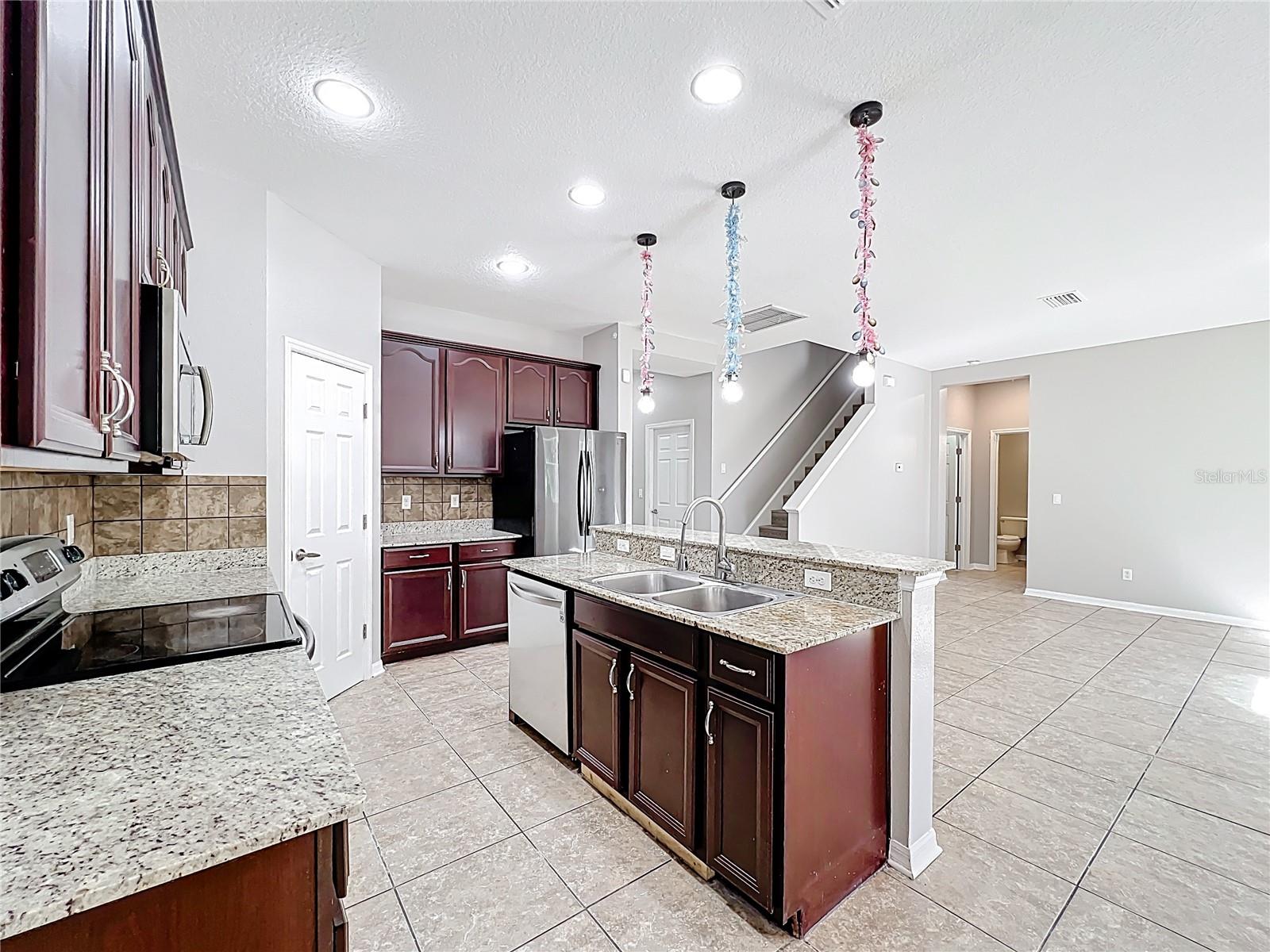 Image 16 of 44 For 1401 Parker Den Drive