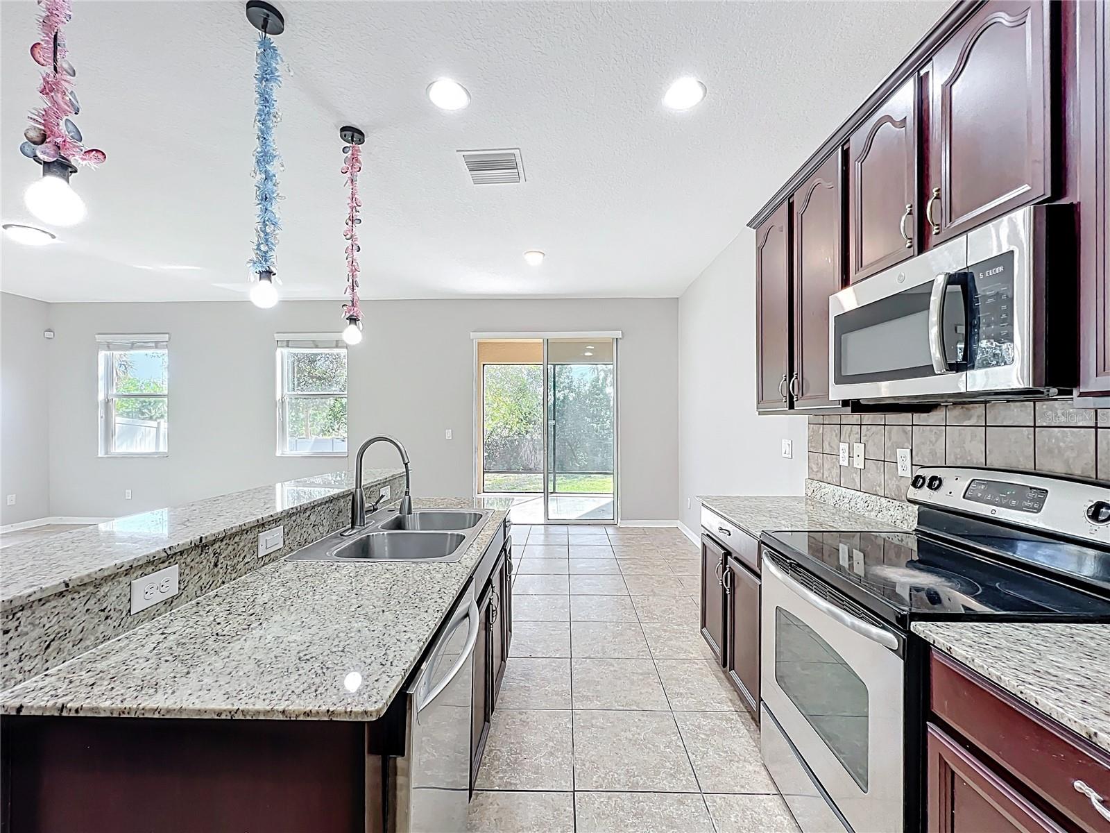 Image 18 of 44 For 1401 Parker Den Drive