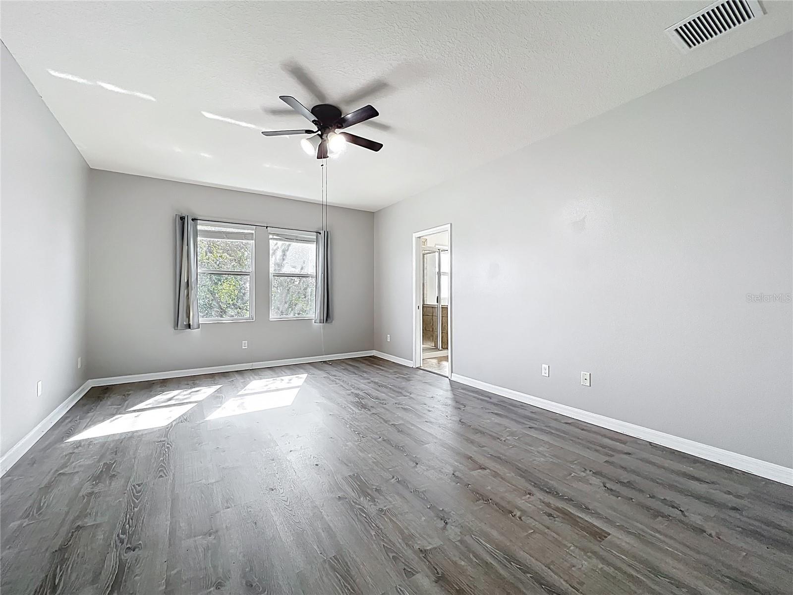 Image 32 of 44 For 1401 Parker Den Drive