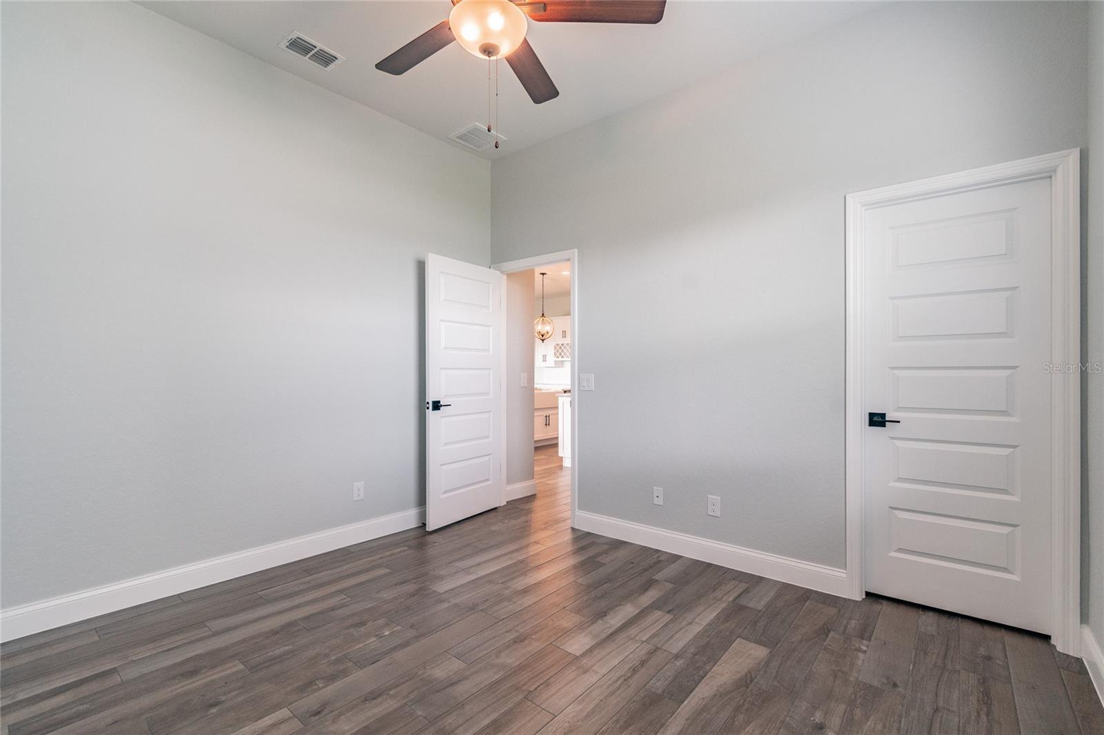 Image 31 of 38 For 6753 Bentridge Dr