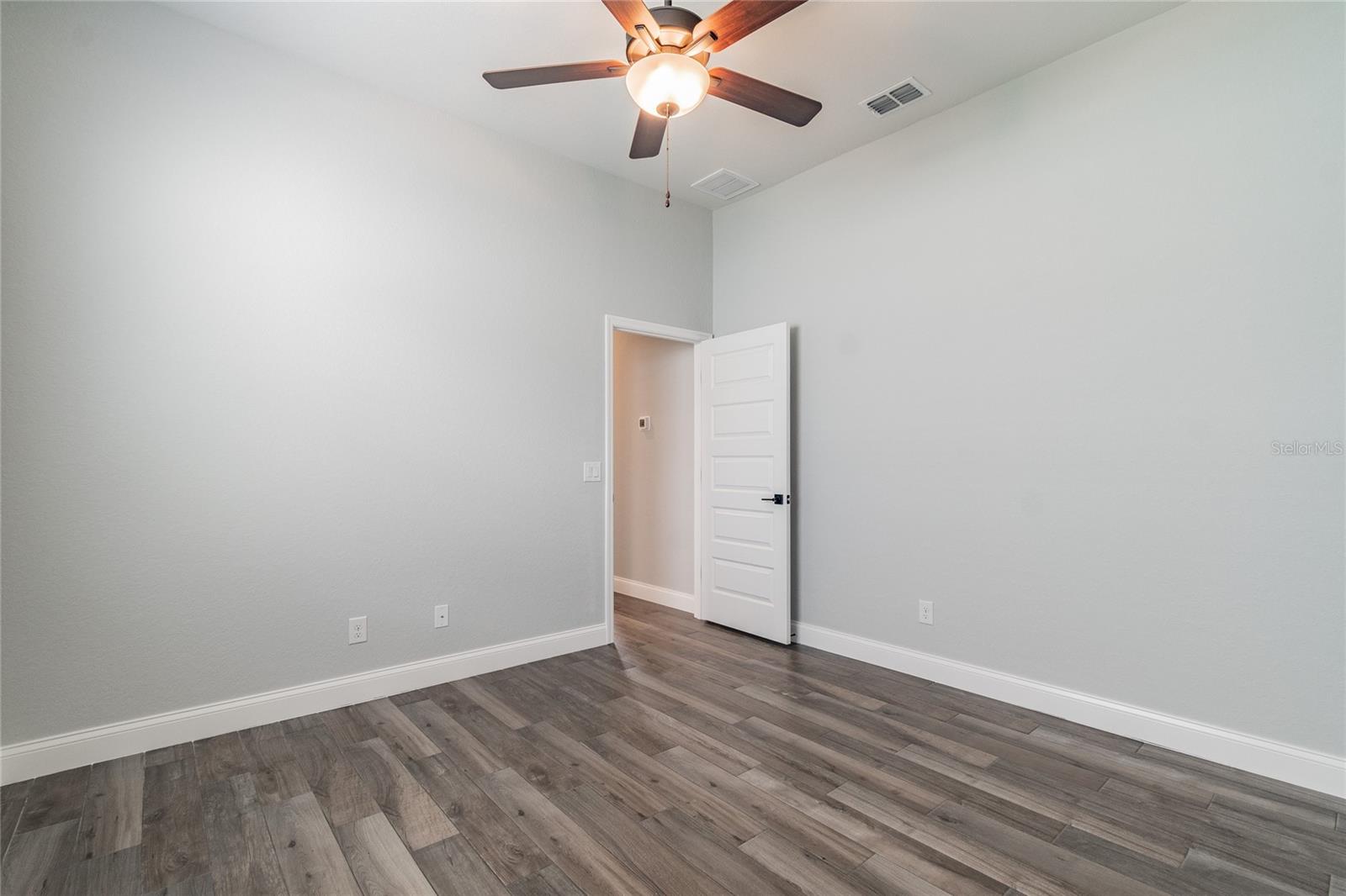 Image 32 of 38 For 6753 Bentridge Dr