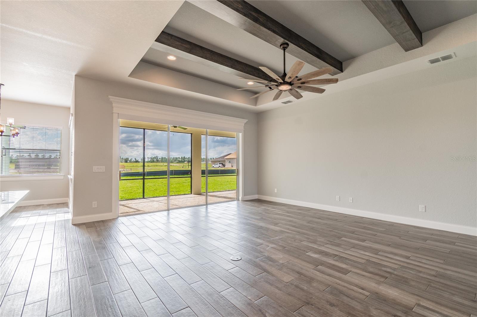Image 6 of 38 For 6753 Bentridge Dr