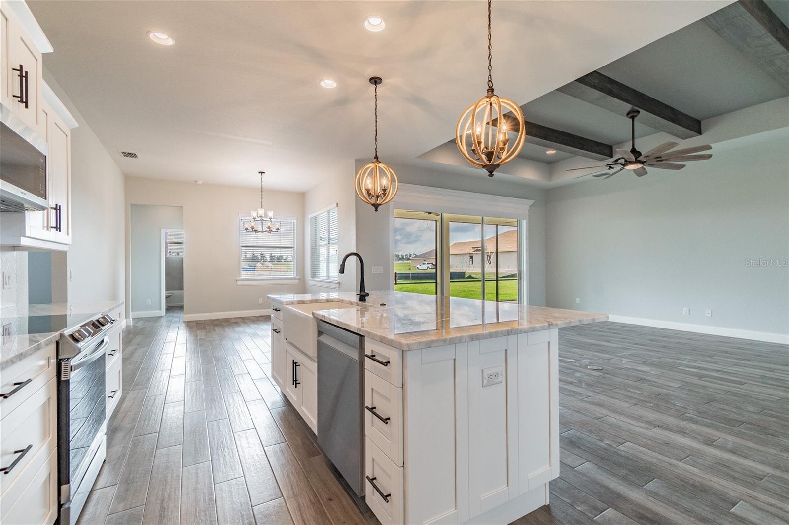 Image 8 of 38 For 6753 Bentridge Dr