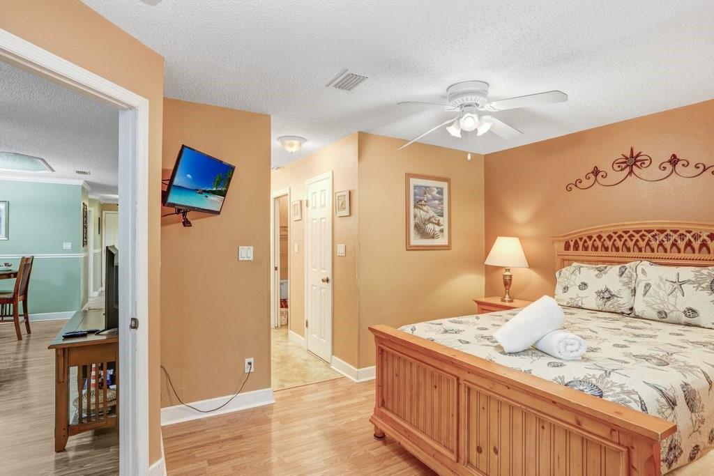 Image 16 of 36 For 8838 Coral Palms Court A