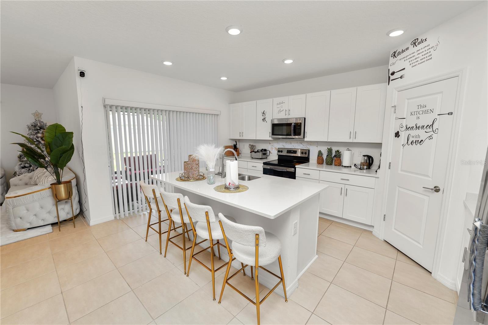 Image 3 of 31 For 2039 Rosewood Circle