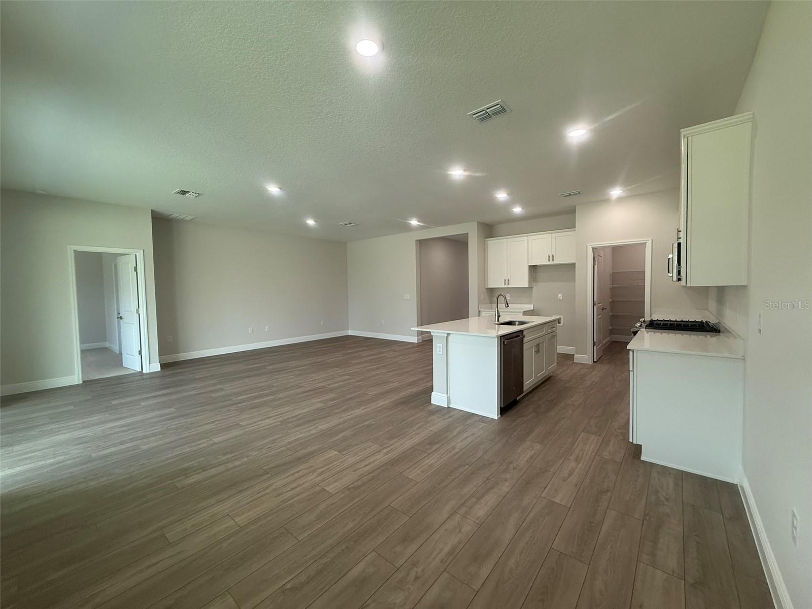 Image 6 of 31 For 12132 Cattleside Drive 12132