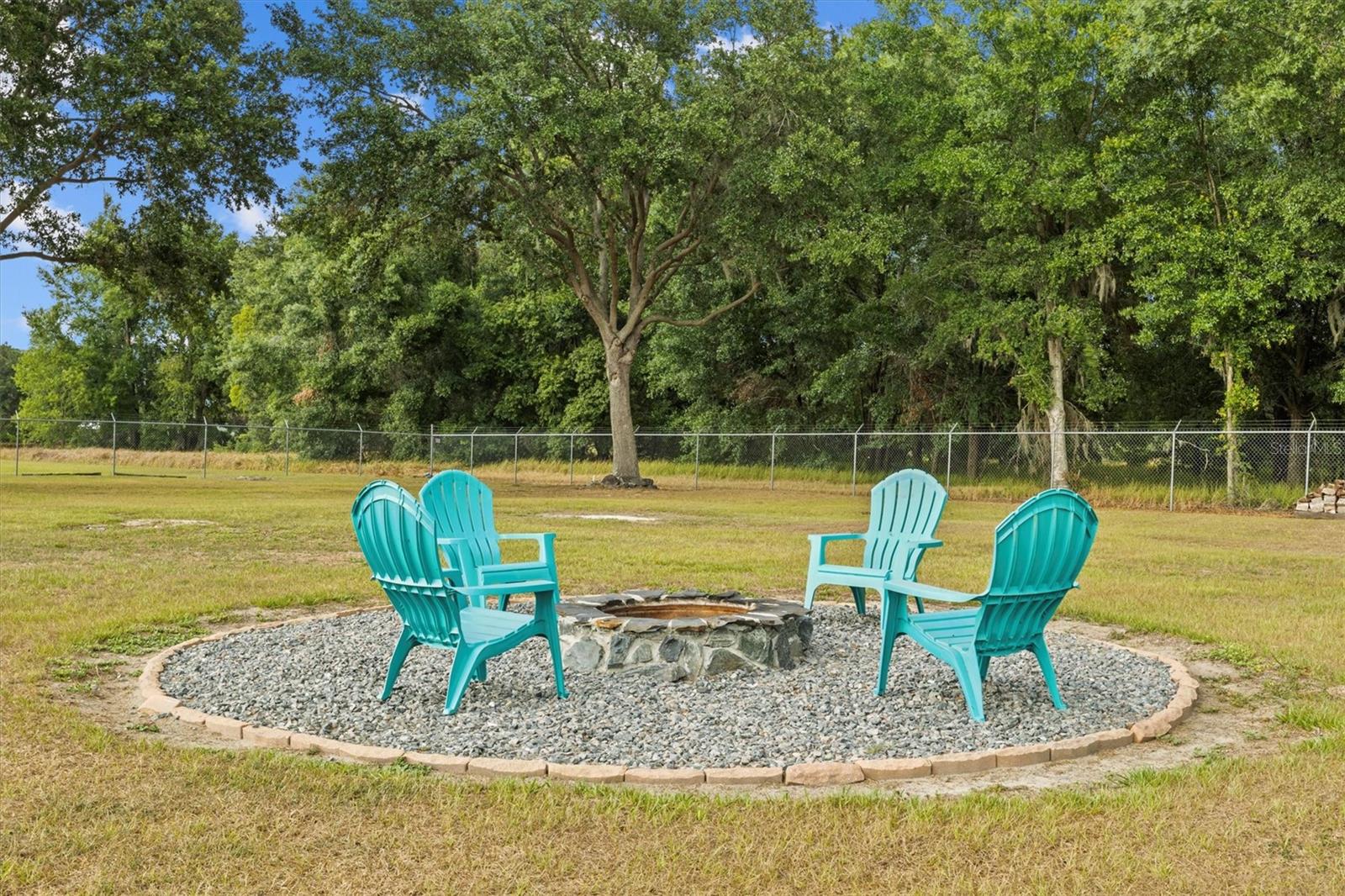Image 8 of 74 For 8909 Campbell Road
