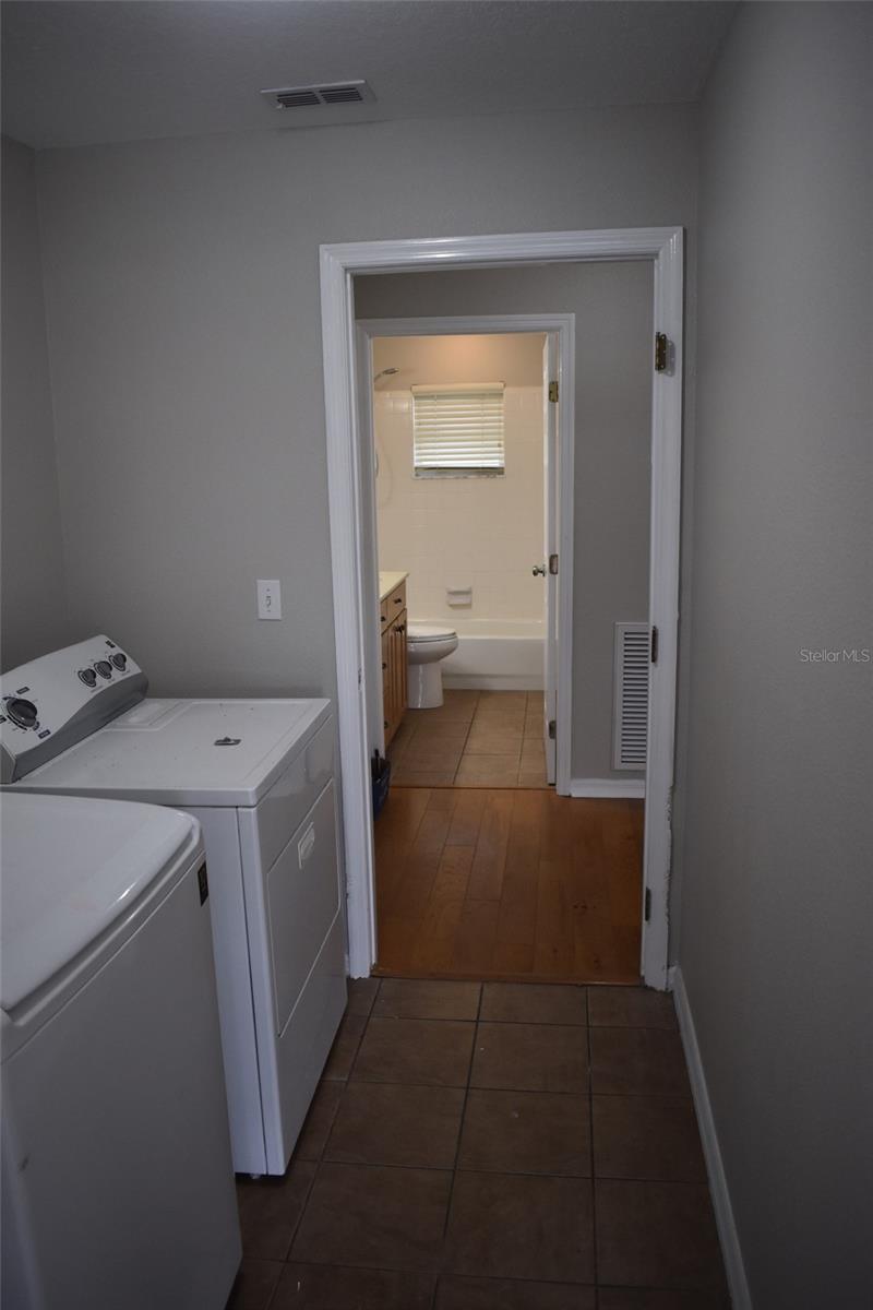 Image 20 of 23 For 676 Jessanda Circle