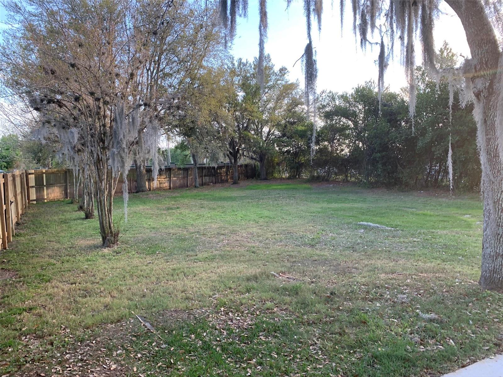Image 22 of 23 For 676 Jessanda Circle