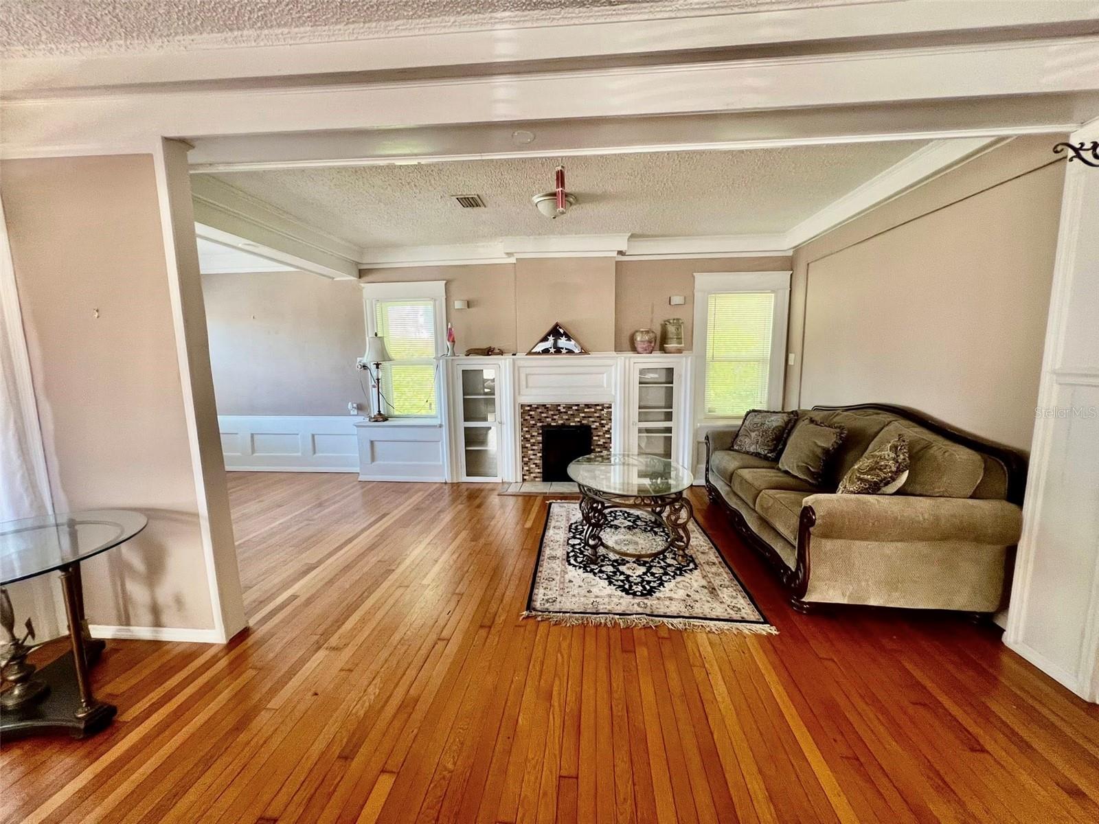 Image 8 of 19 For 236 Seminole Avenue
