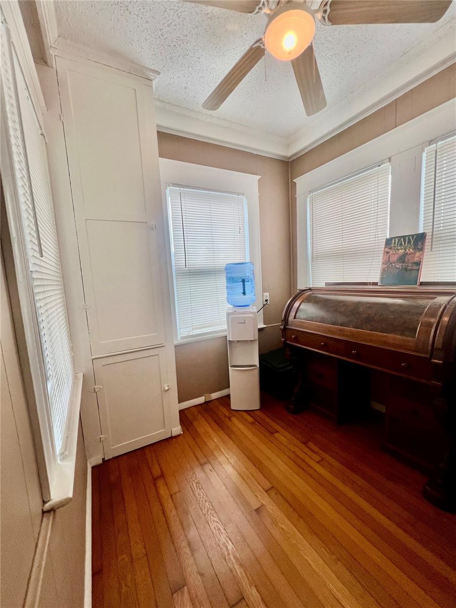 Image 9 of 19 For 236 Seminole Avenue