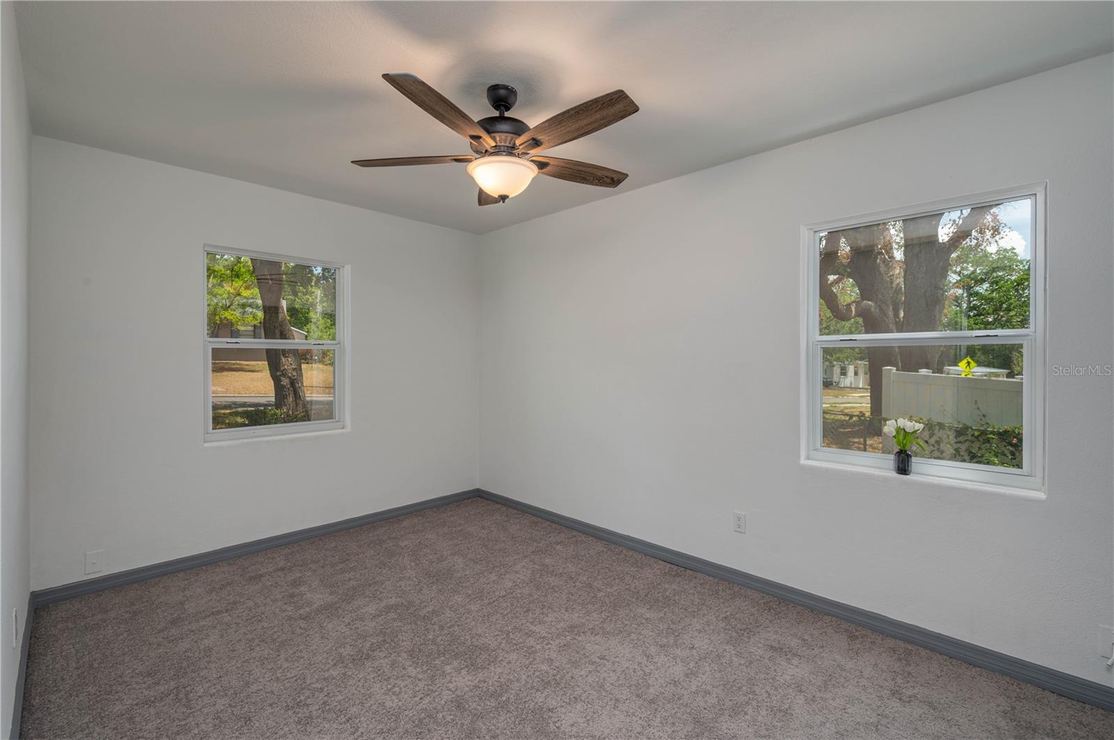 Image 11 of 18 For 315 Eastway Drive