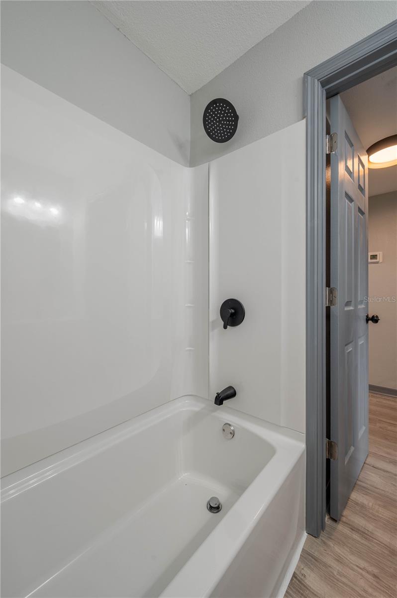 Image 15 of 18 For 315 Eastway Drive