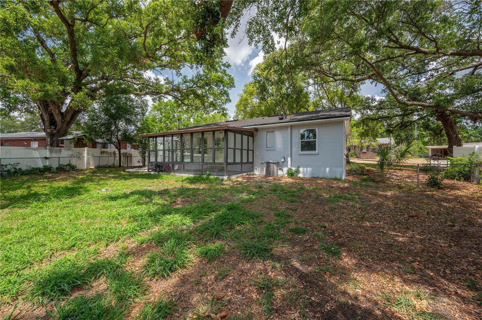 Image 17 of 18 For 315 Eastway Drive