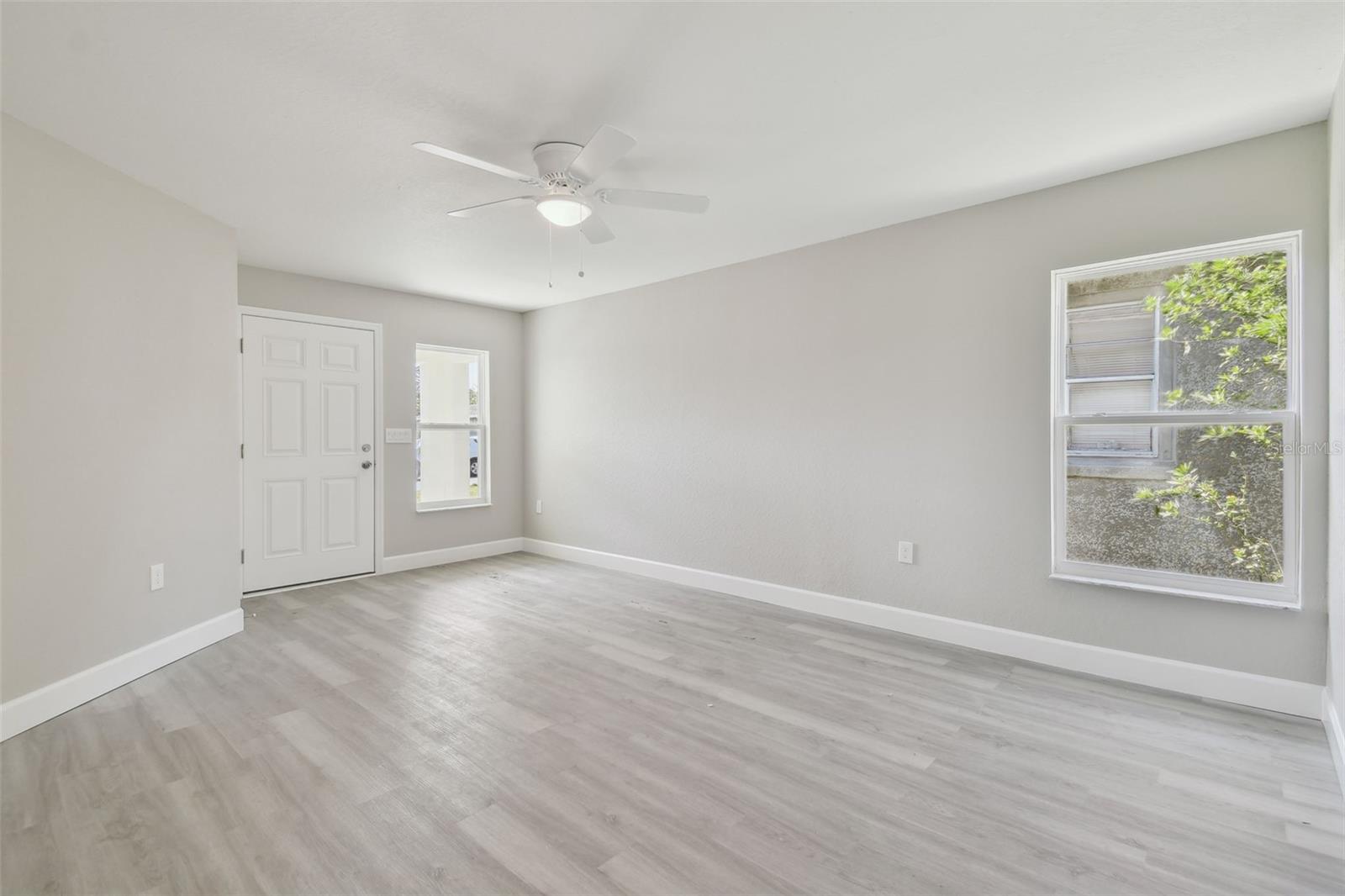 Image 10 of 41 For 629 7th Street W