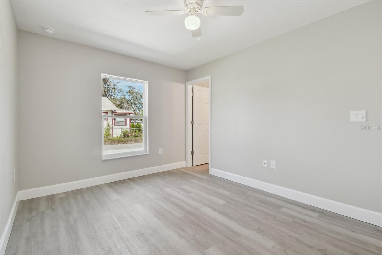 Image 26 of 41 For 629 7th Street W
