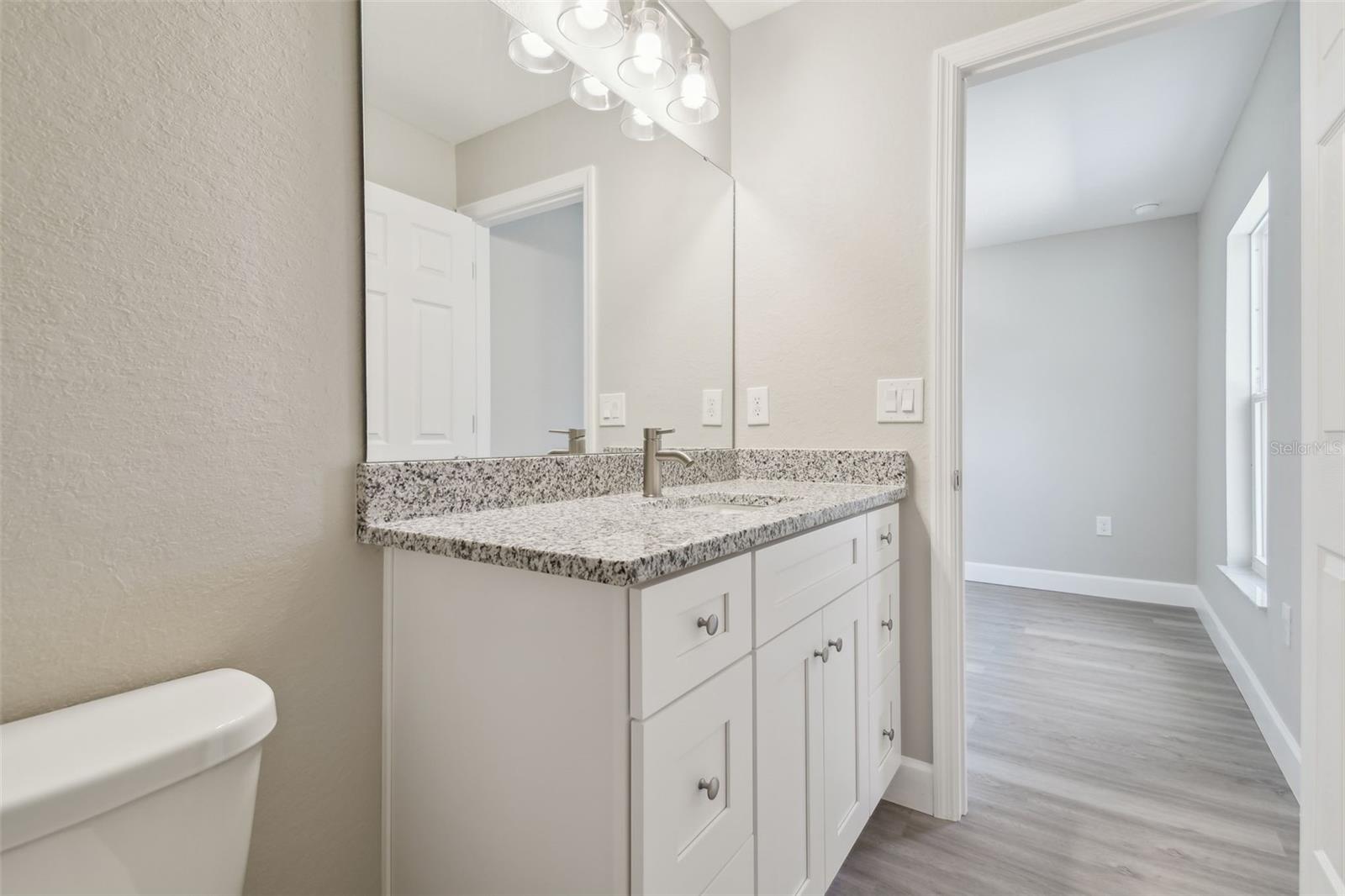 Image 30 of 41 For 629 7th Street W