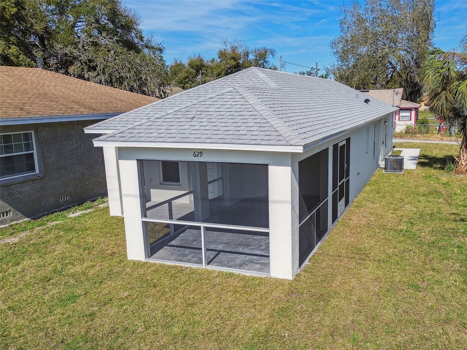 Image 4 of 41 For 629 7th Street W