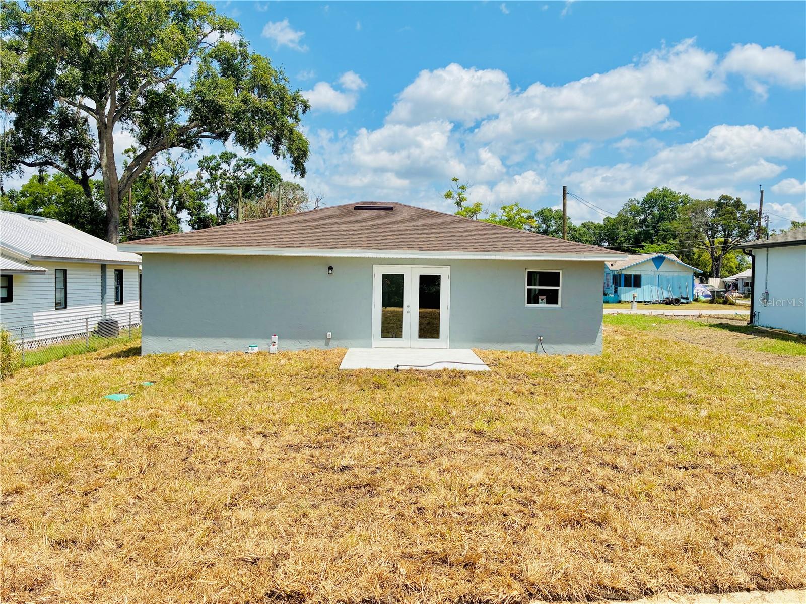 Listing photo id 15 for 2220 Lanier Street