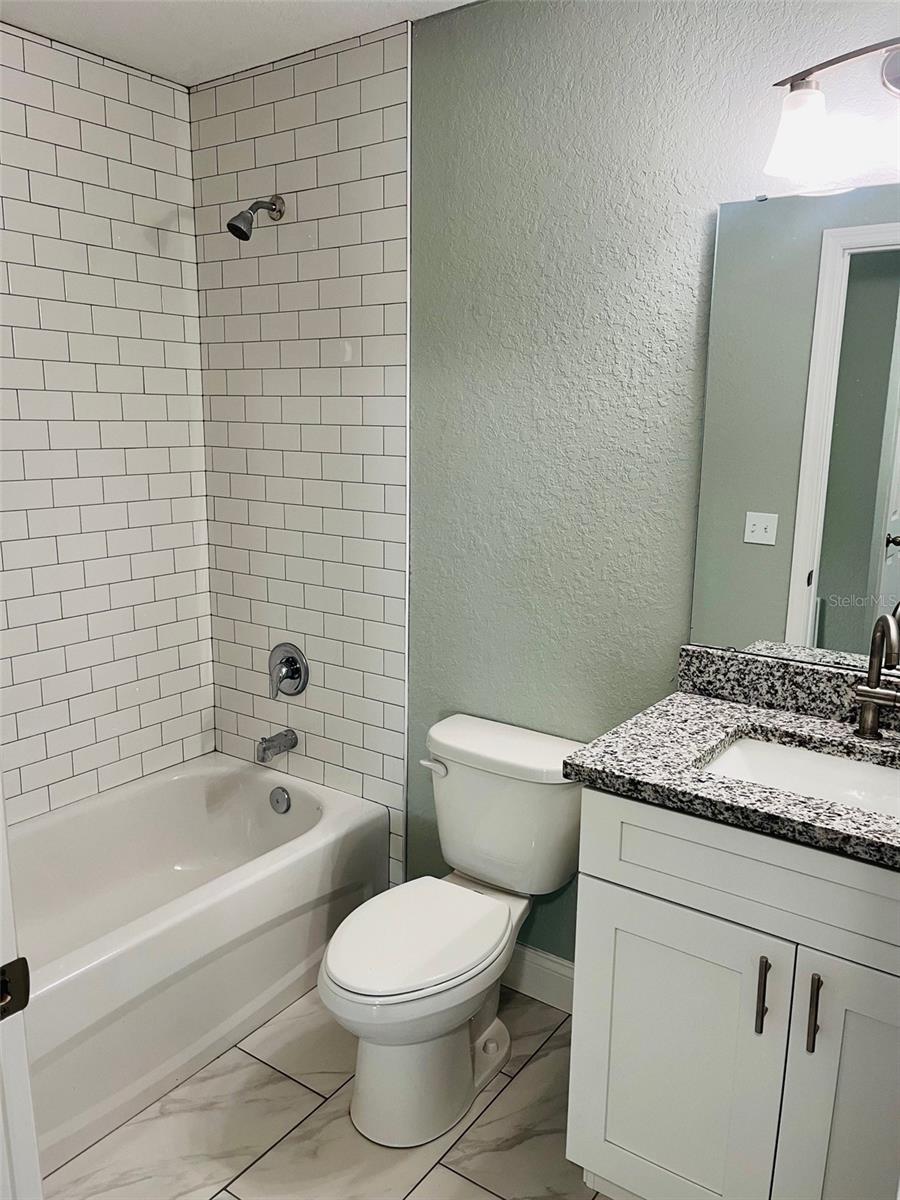 Listing photo id 6 for 2220 Lanier Street