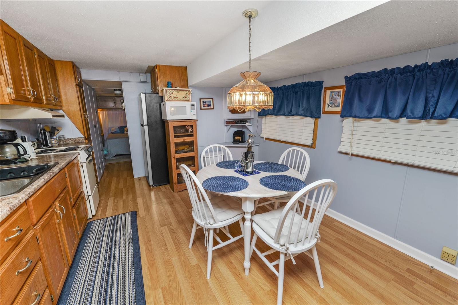 Image 12 of 29 For 7102 Fairview Village Circle