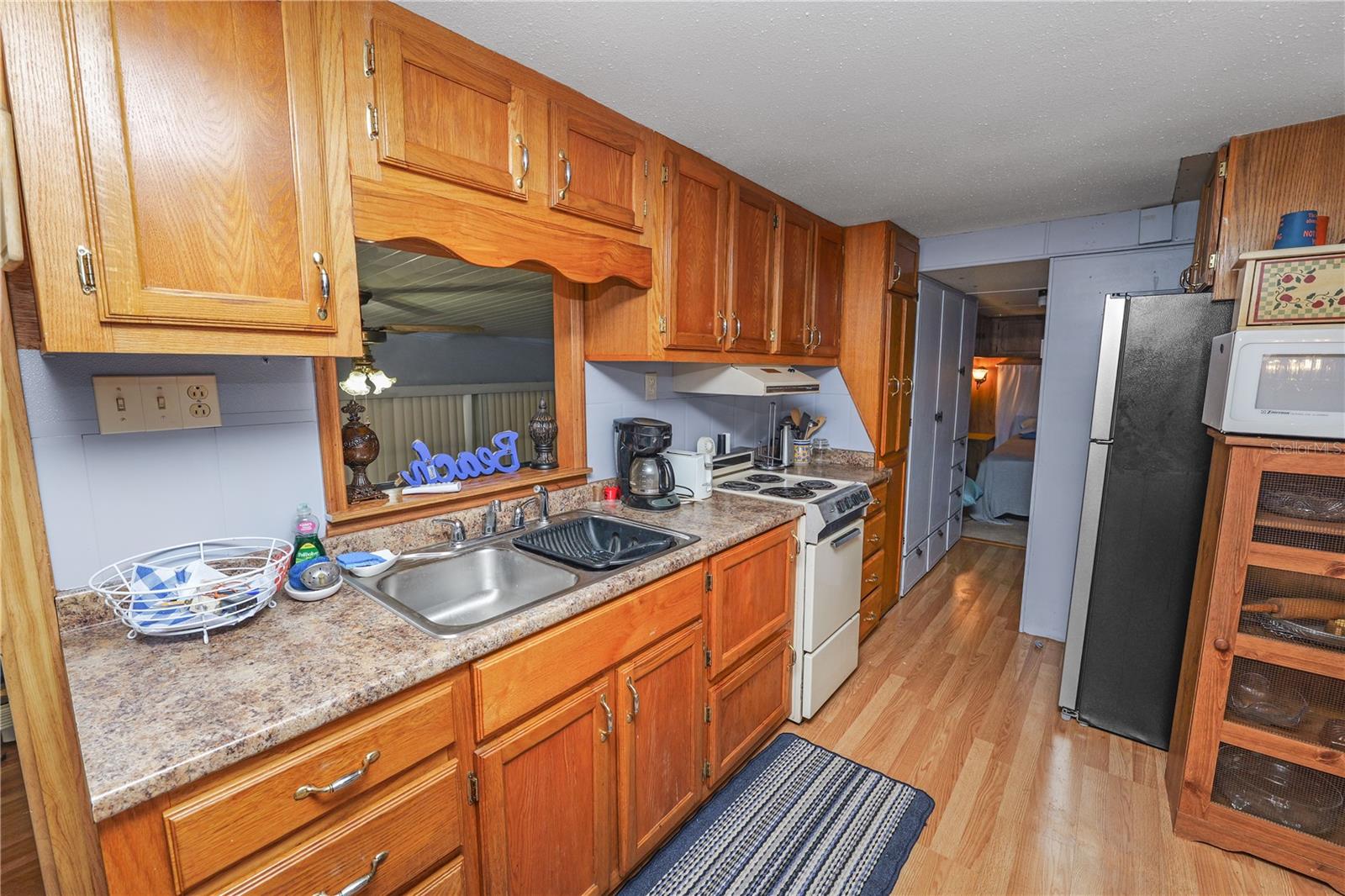Image 13 of 29 For 7102 Fairview Village Circle