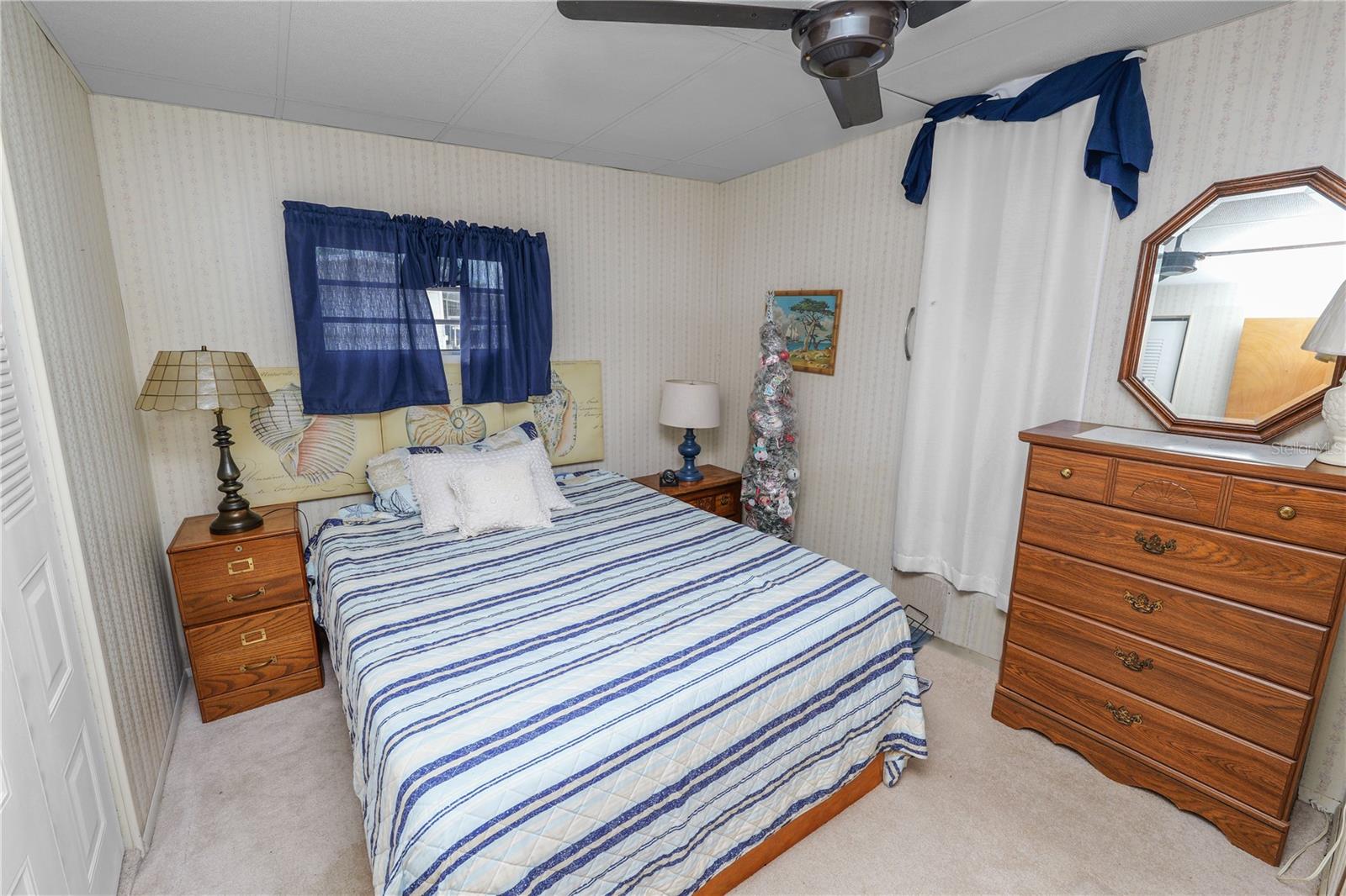 Image 4 of 29 For 7102 Fairview Village Circle